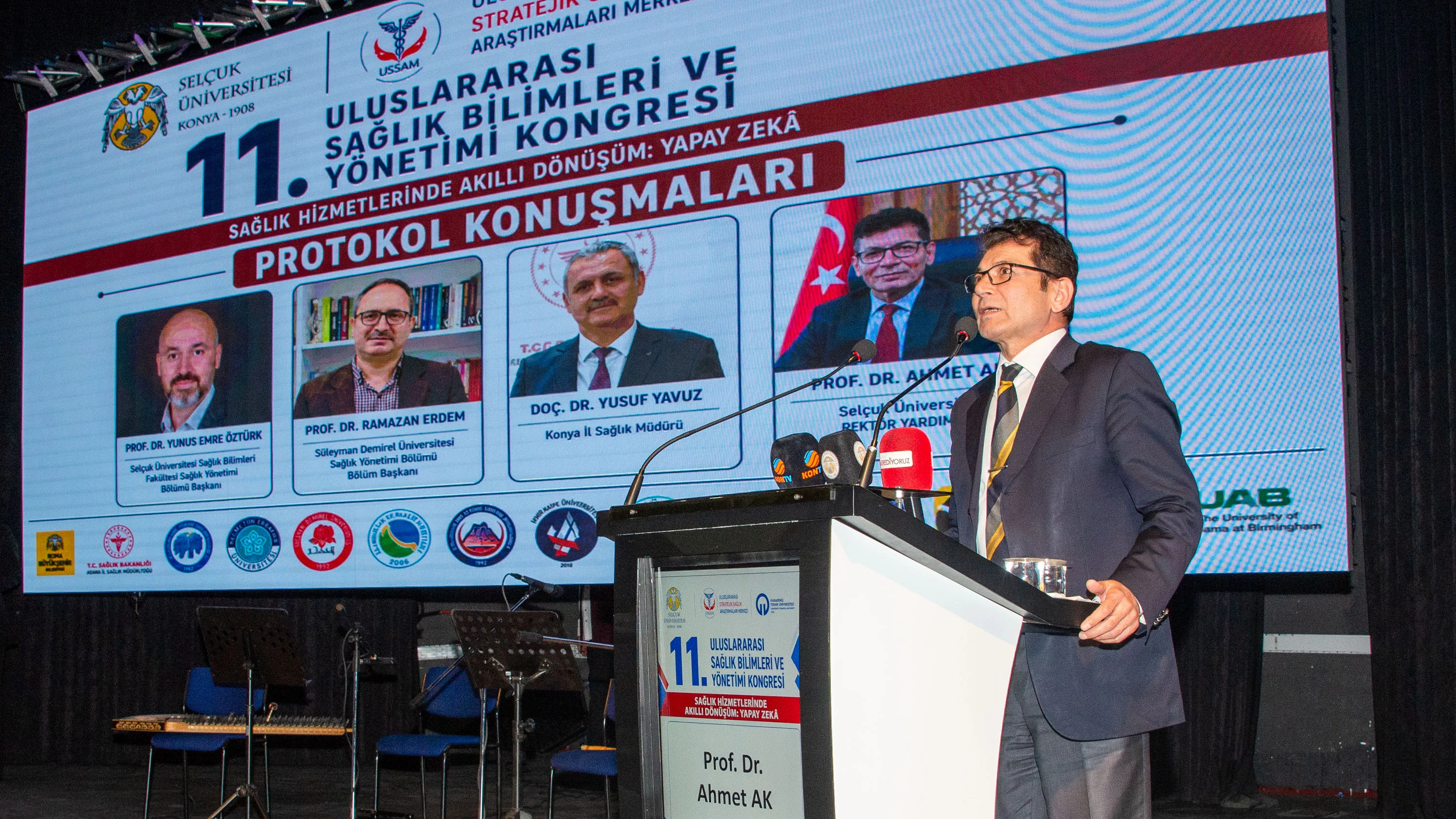 ‘Sağlıkta Akıllı Dönüşüm’ Selçuk Üniversitesinde ele alınıyor